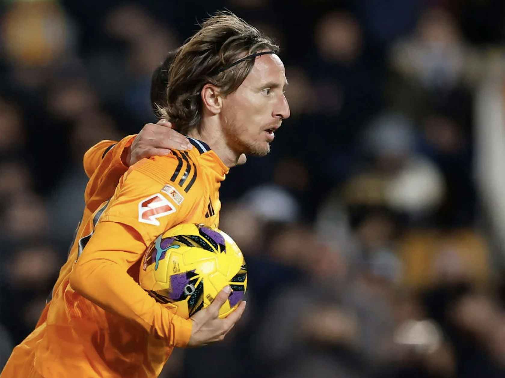 足球国足后防稳固，连续三场零封对手