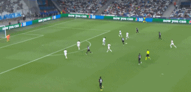 巴萨官方：受大雾影响，球队客战贝蒂斯的航班延误一小时