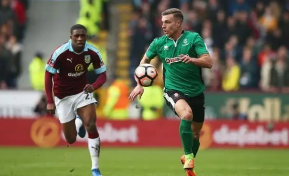 保级生死战戴帽，内马尔时隔1334天再度上演帽子戏法